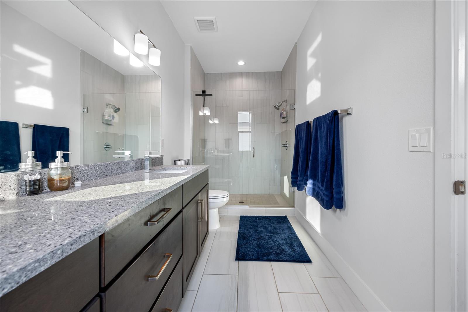 Image 34 of 49 For 1171 25th Lane N