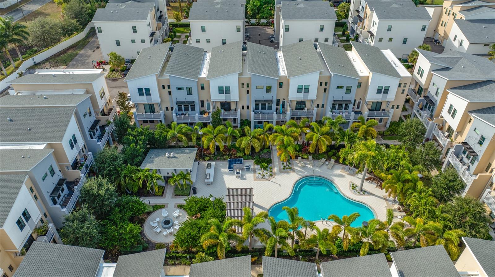 Image 4 of 49 For 1171 25th Lane N