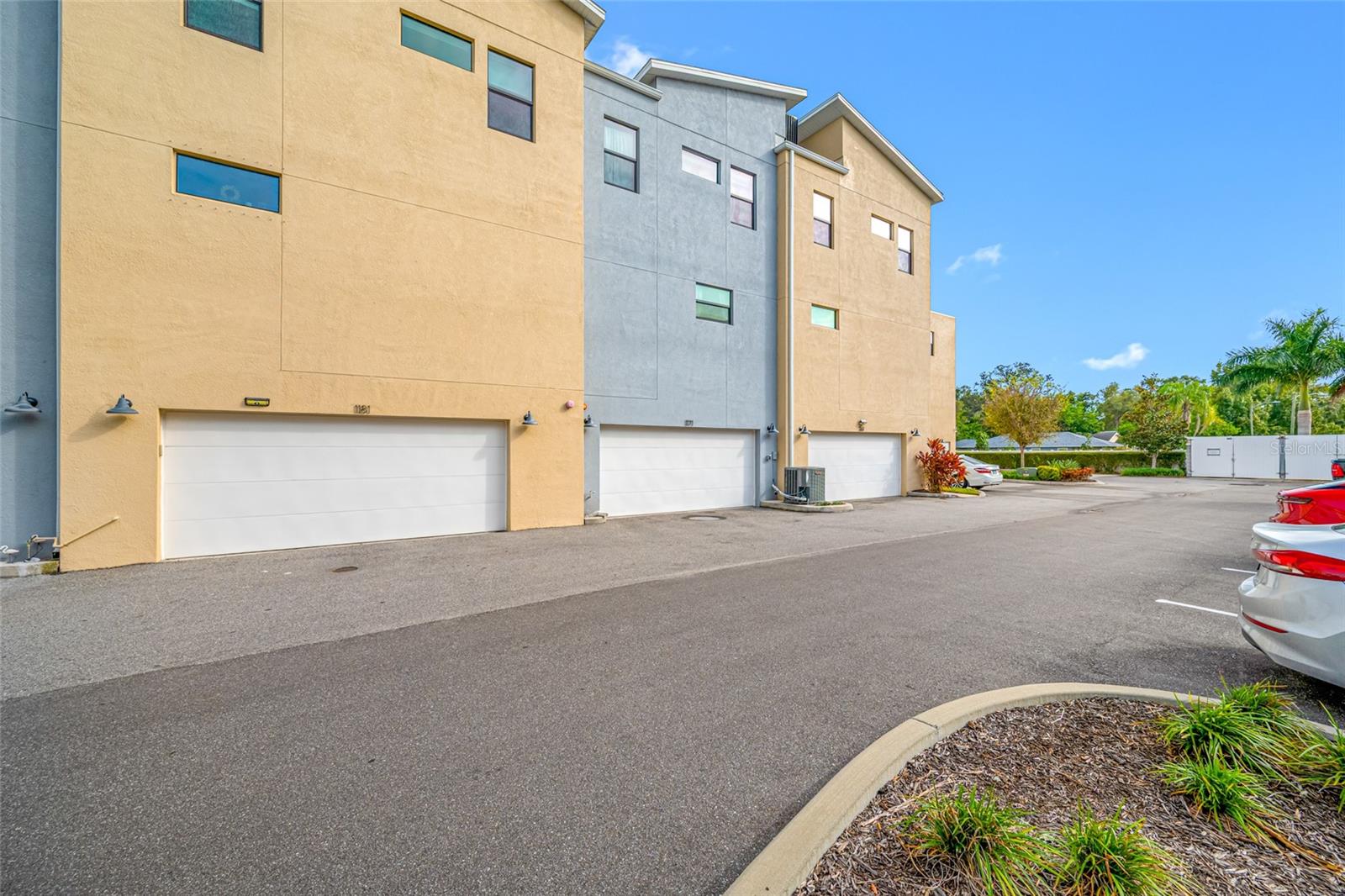 Image 9 of 49 For 1171 25th Lane N