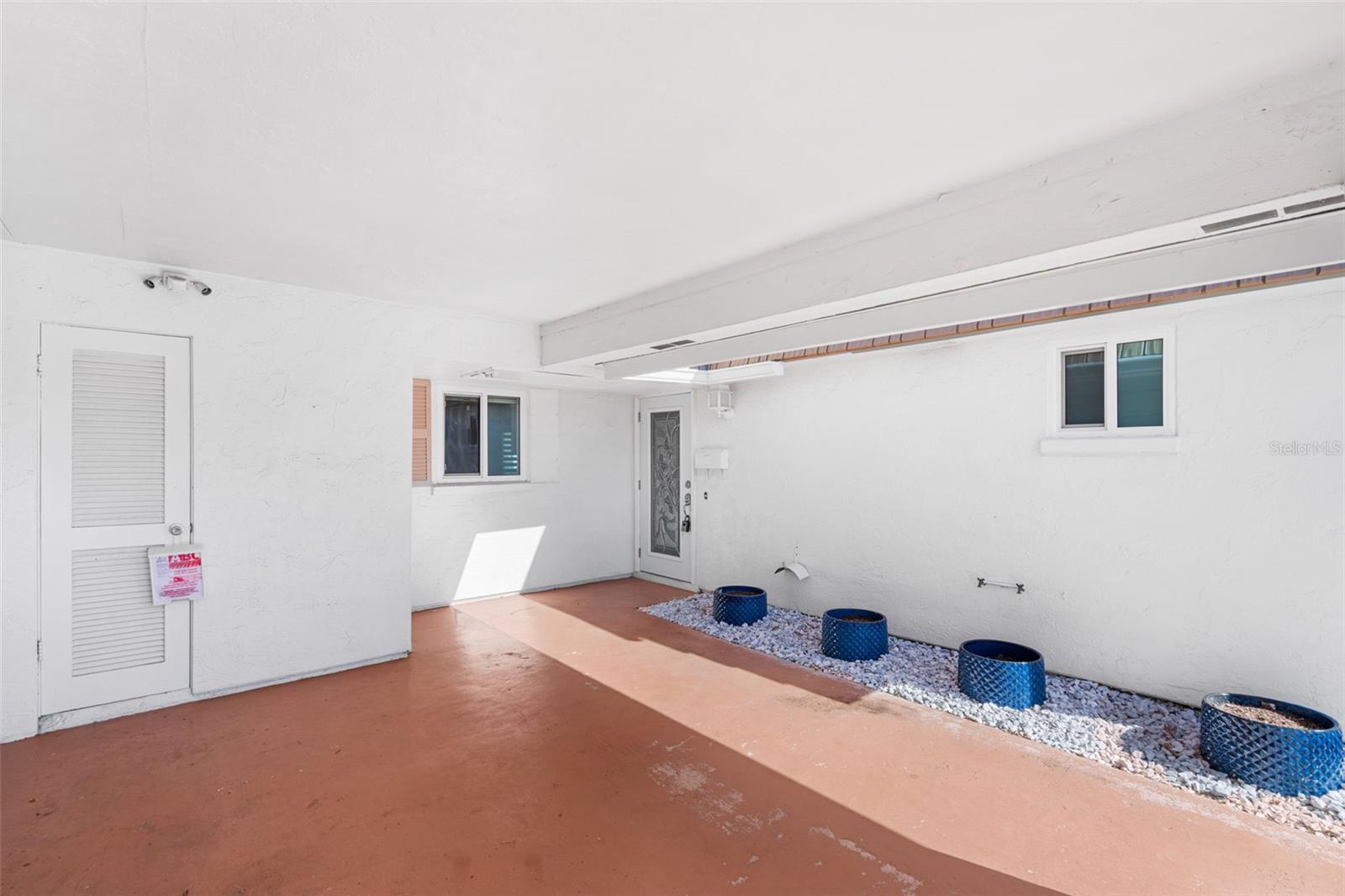 Image 11 of 30 For 2305 Riverbluff Parkway V256