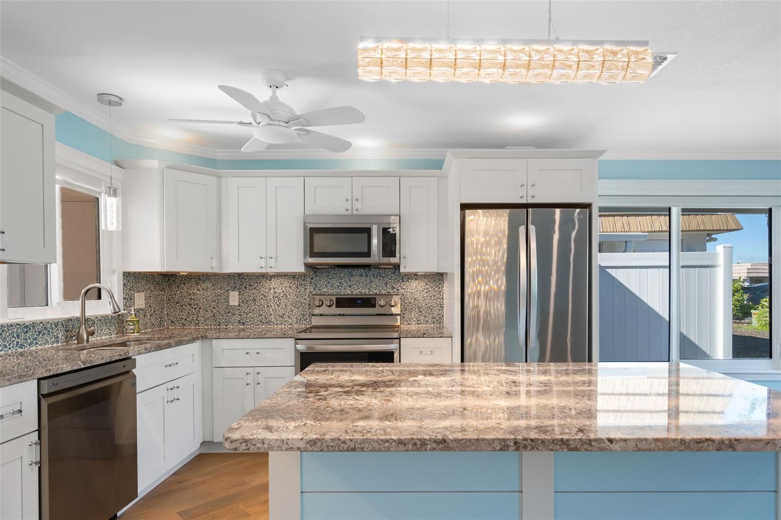 Image 19 of 30 For 2305 Riverbluff Parkway V256