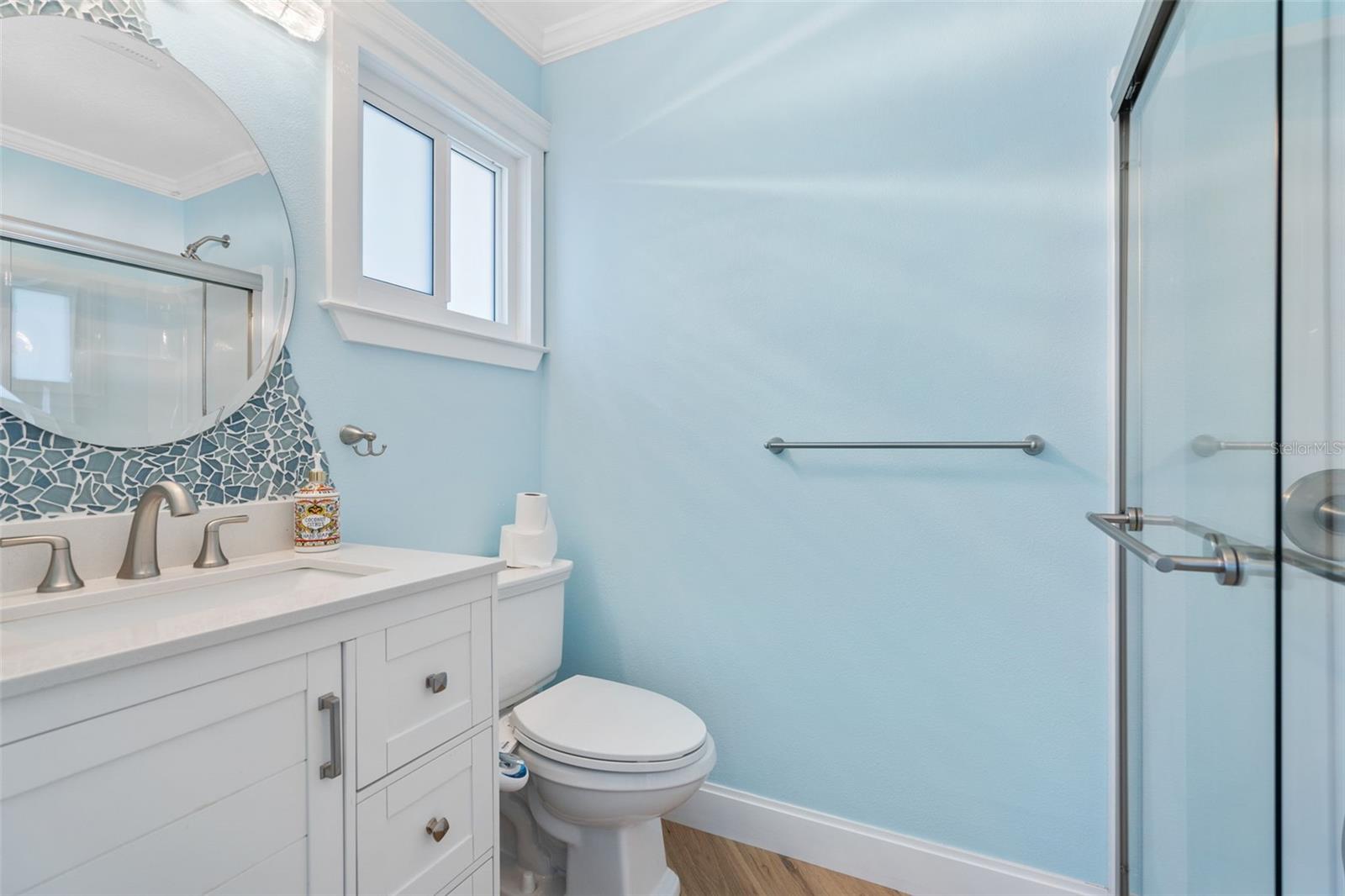 Image 28 of 30 For 2305 Riverbluff Parkway V256