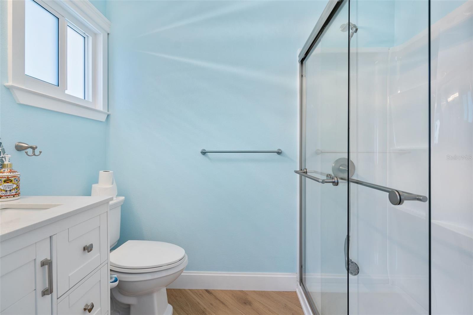 Image 29 of 30 For 2305 Riverbluff Parkway V256