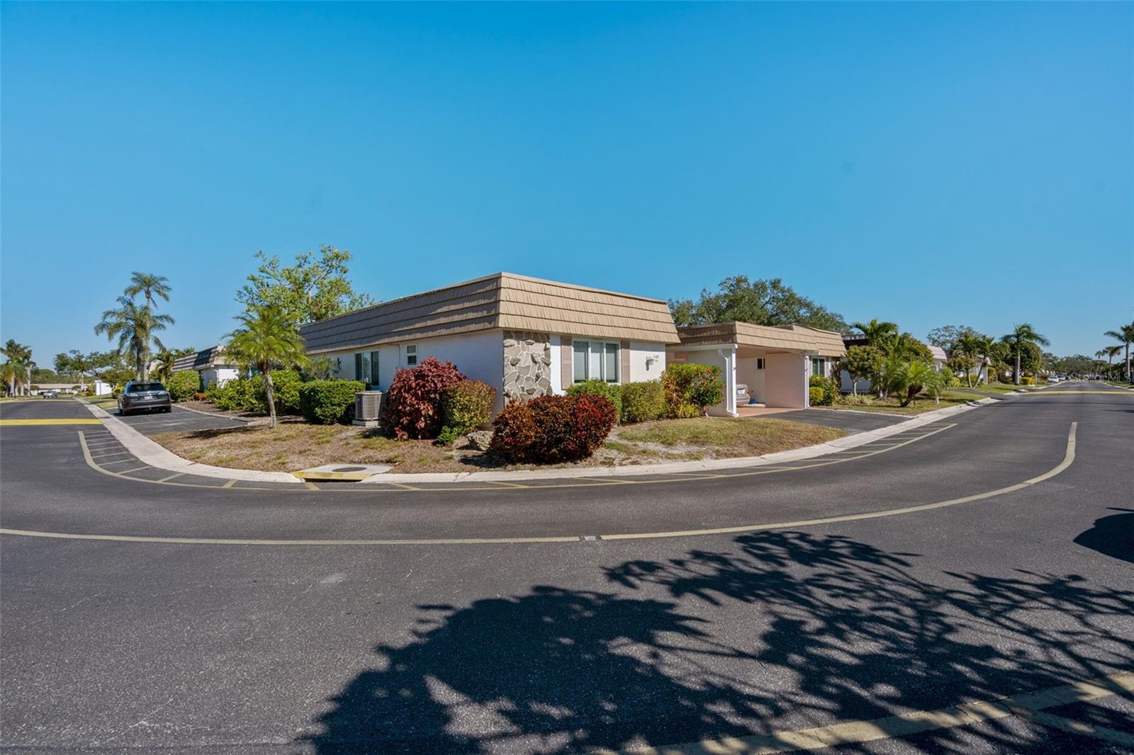 Image 30 of 30 For 2305 Riverbluff Parkway V256