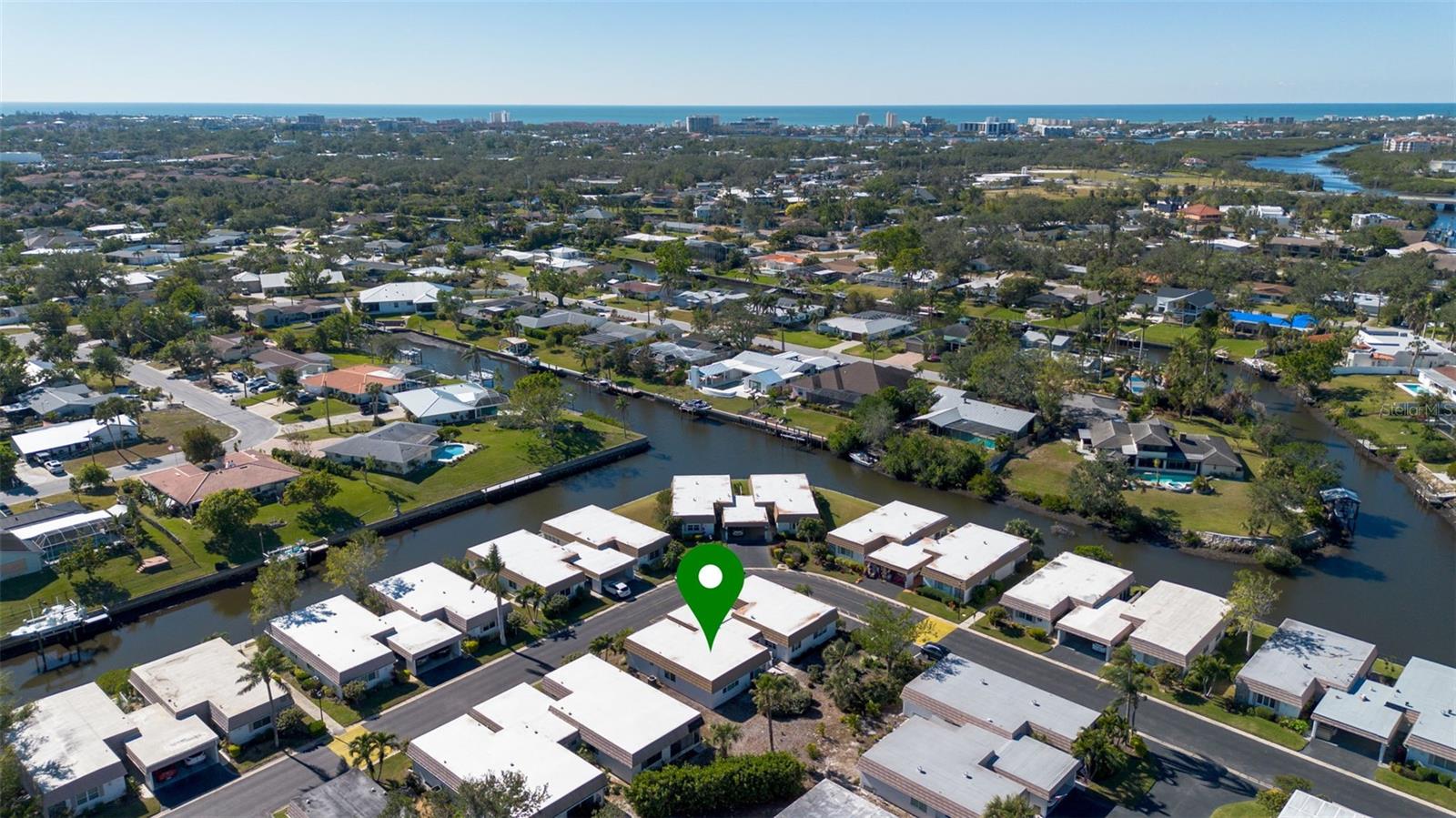 Image 4 of 30 For 2305 Riverbluff Parkway V256