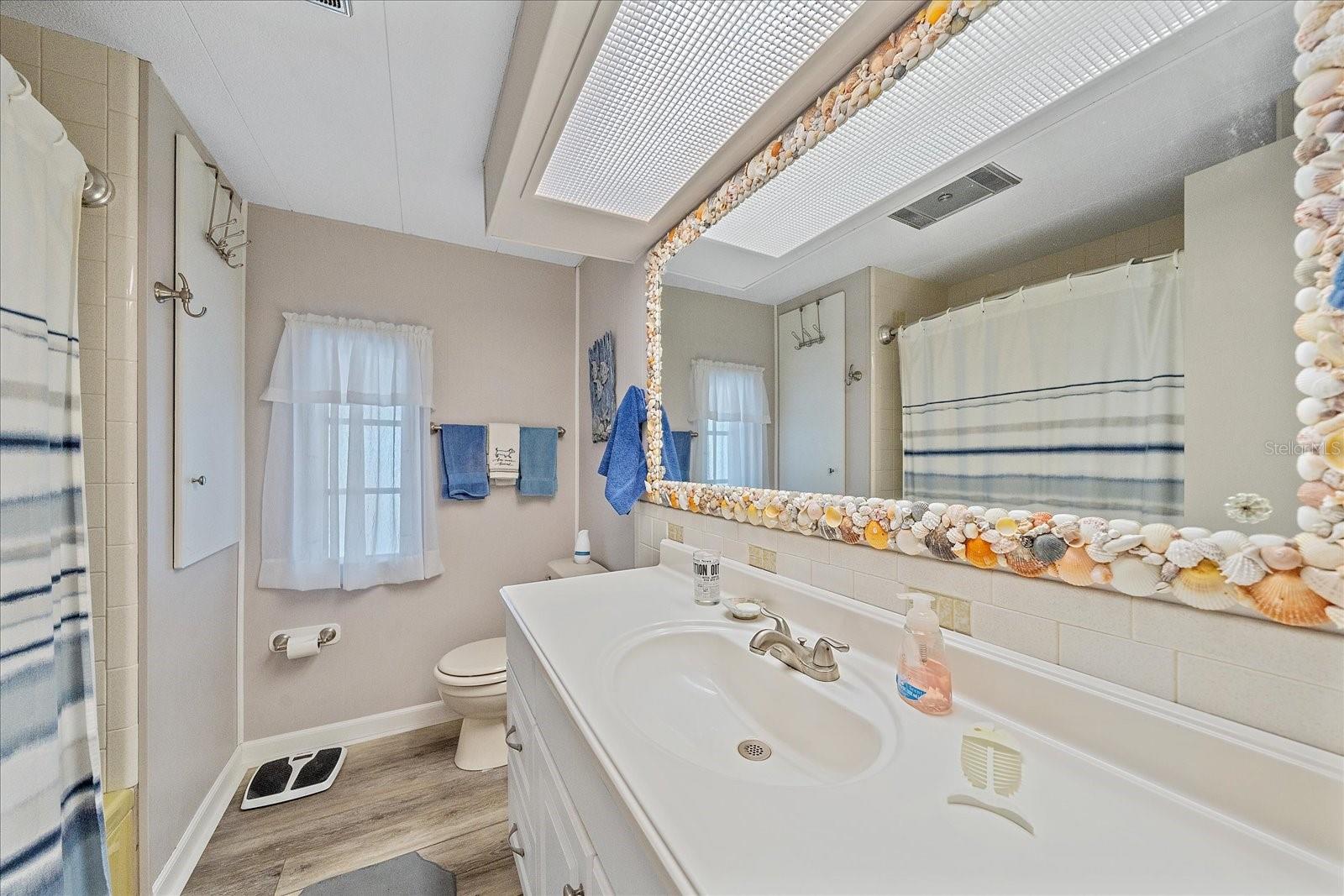 Image 10 of 44 For 220 Bimini Drive