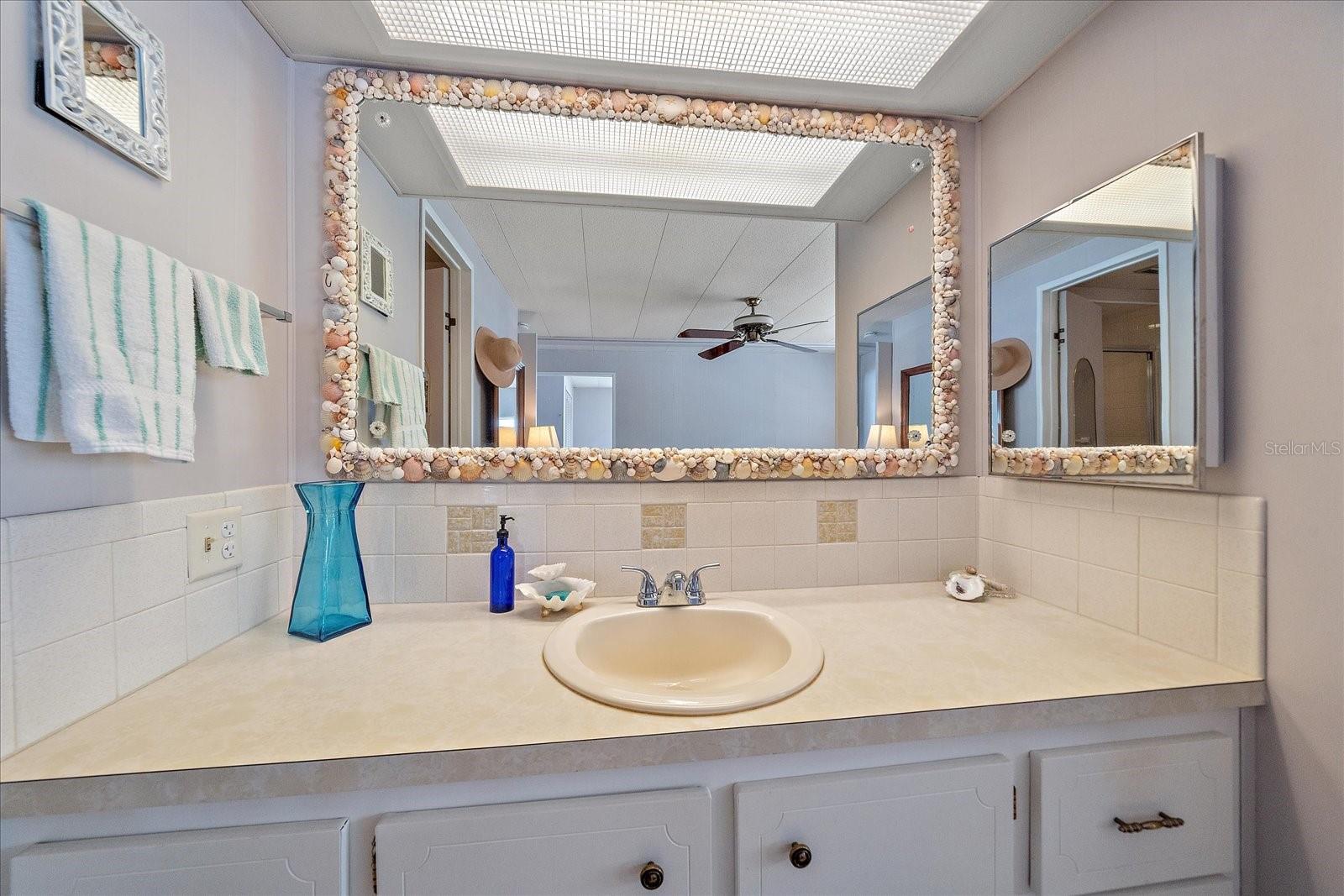 Image 15 of 44 For 220 Bimini Drive