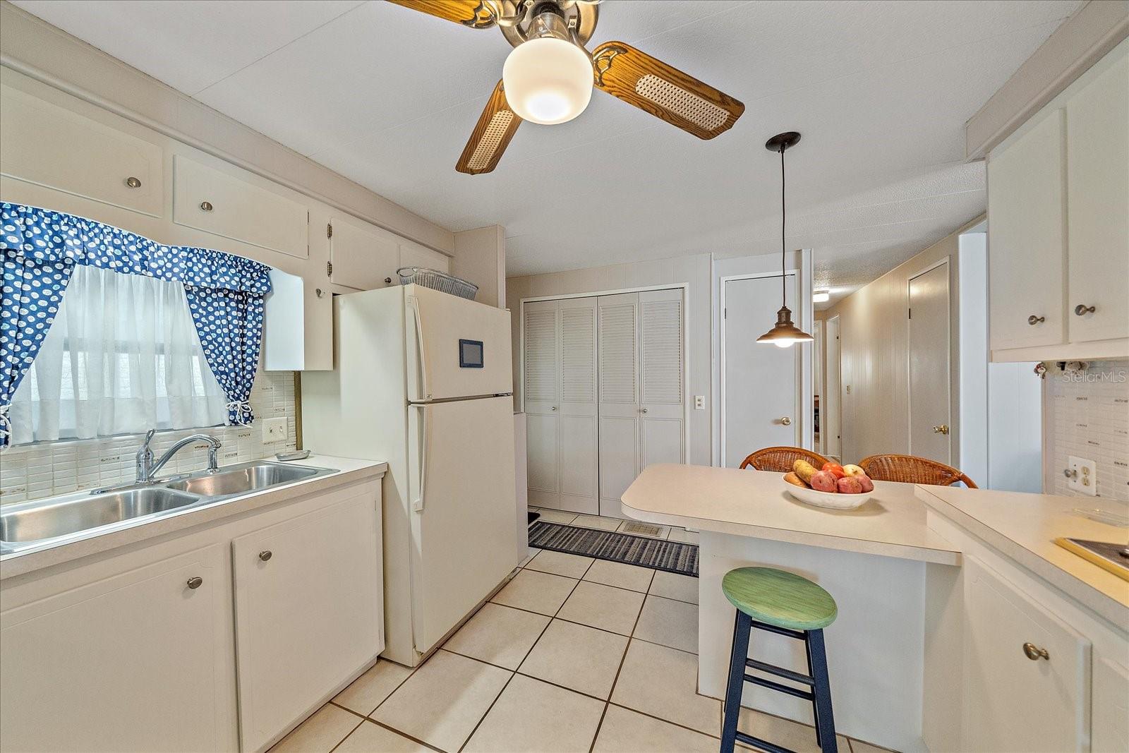 Image 27 of 44 For 220 Bimini Drive