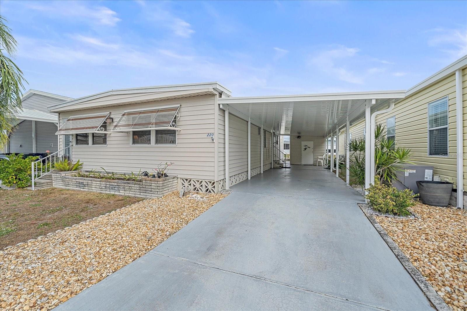 Image 3 of 44 For 220 Bimini Drive