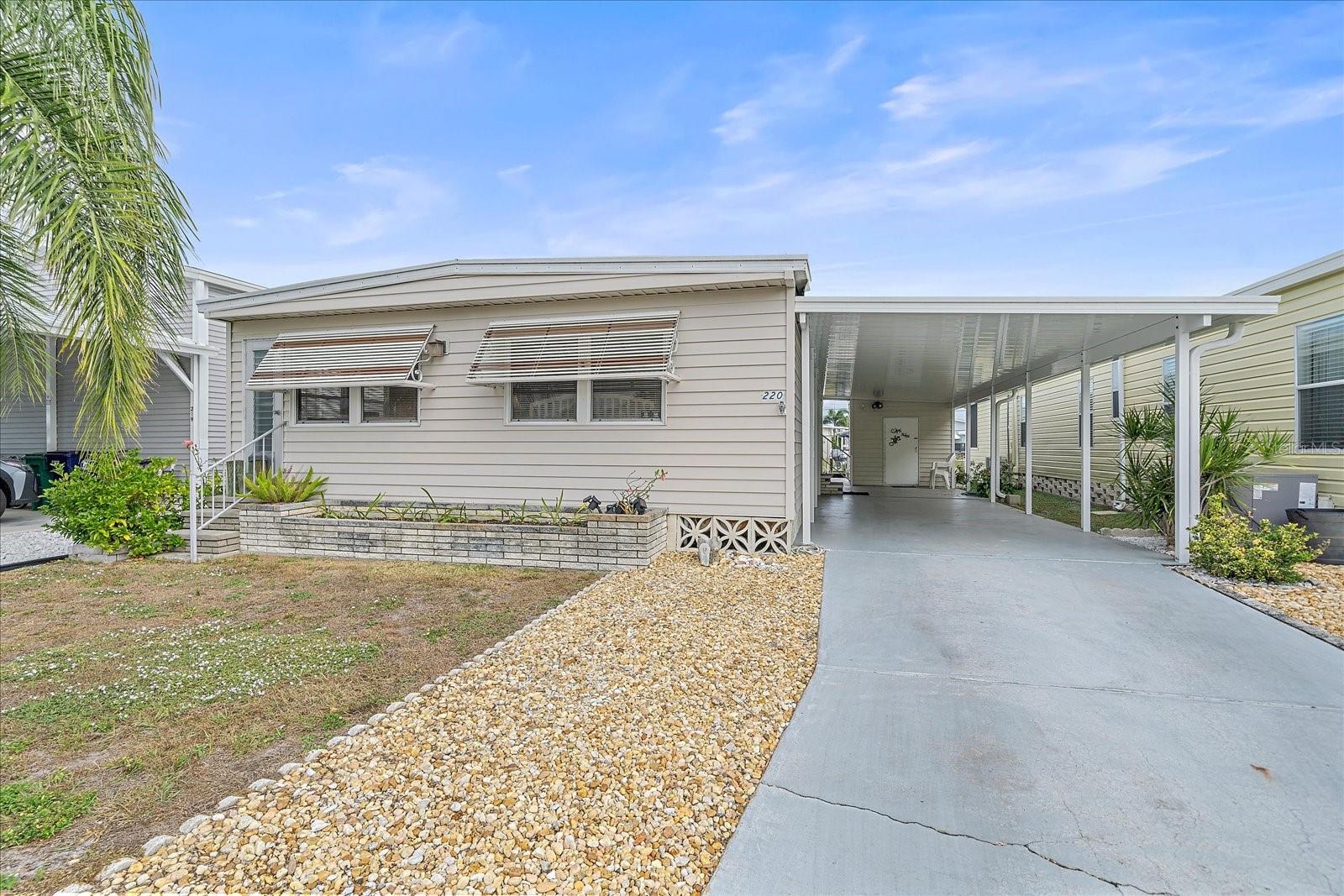 Image 4 of 44 For 220 Bimini Drive