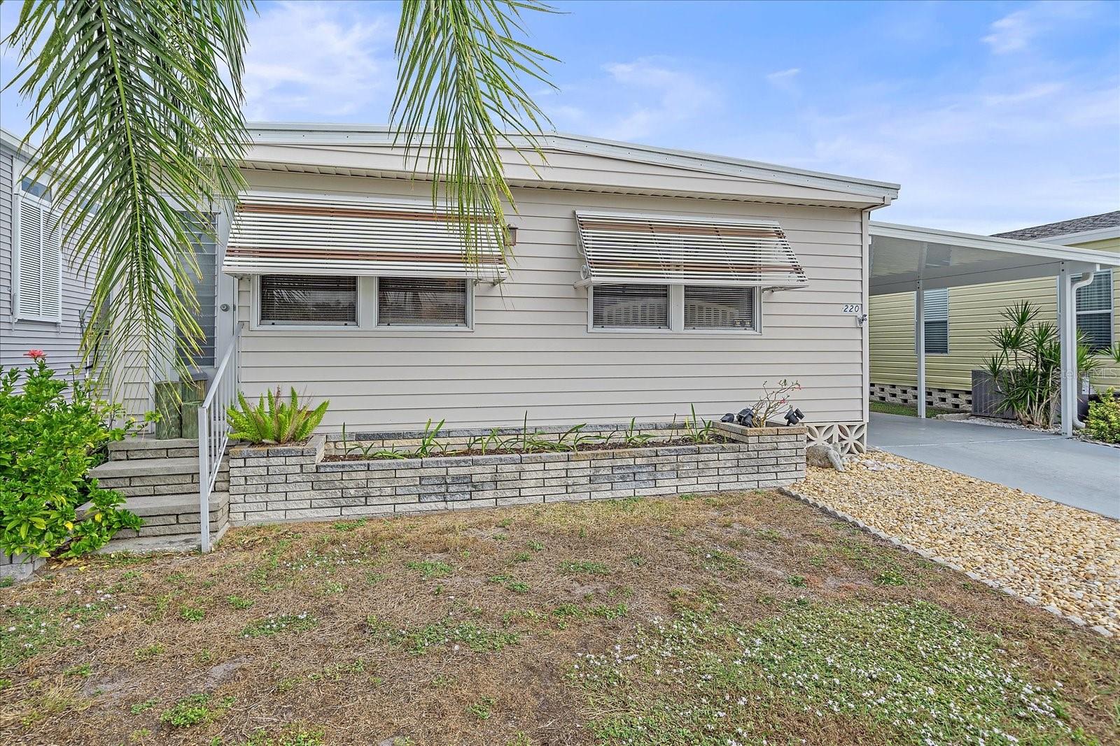 Image 5 of 44 For 220 Bimini Drive