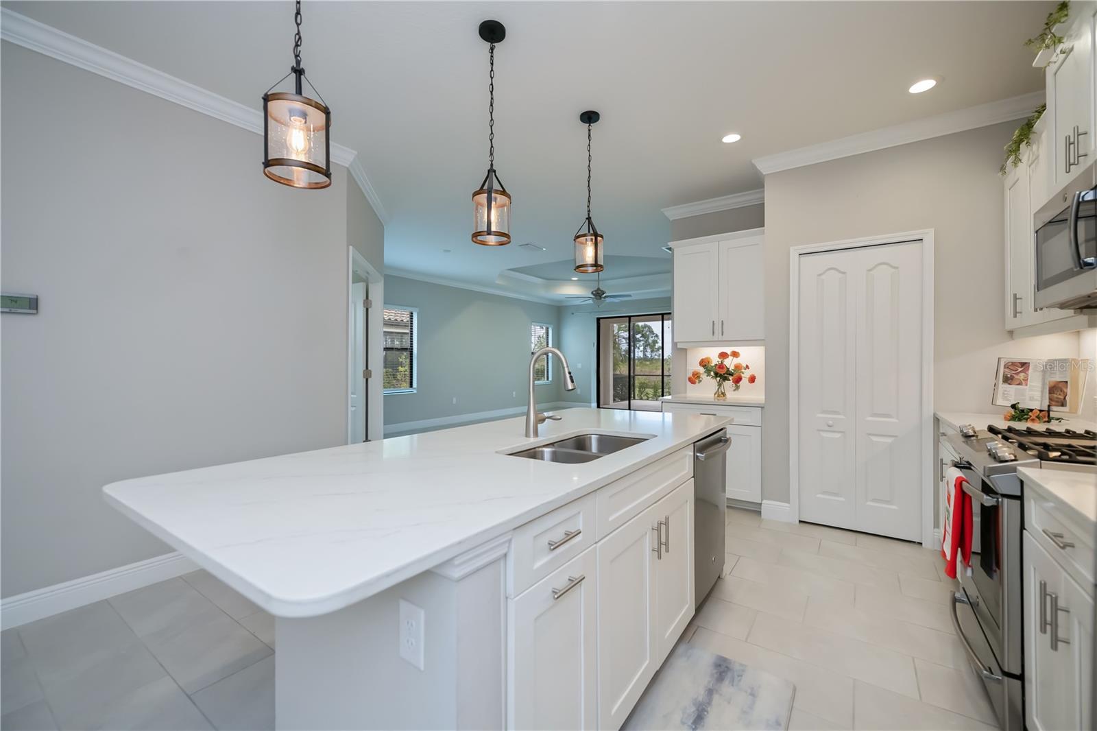 Image 17 of 52 For 27432 Janzen Court