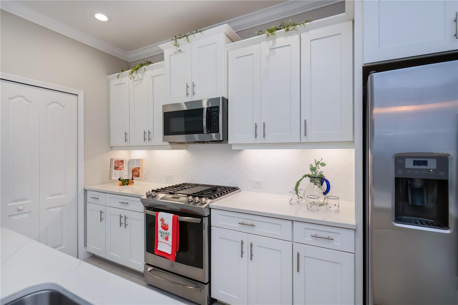 Image 19 of 52 For 27432 Janzen Court