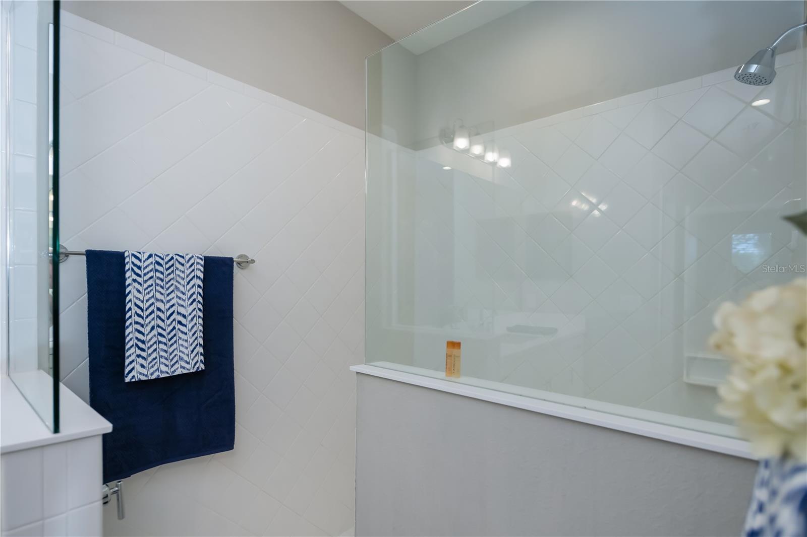 Image 32 of 52 For 27432 Janzen Court