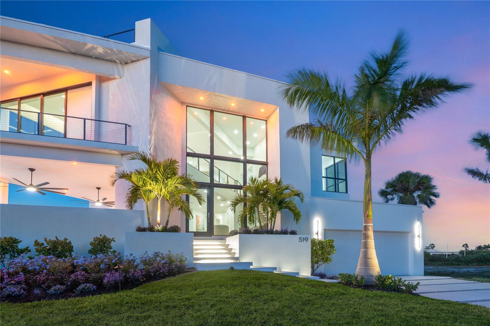 Listing photo id 10 for 519 Rountree Drive