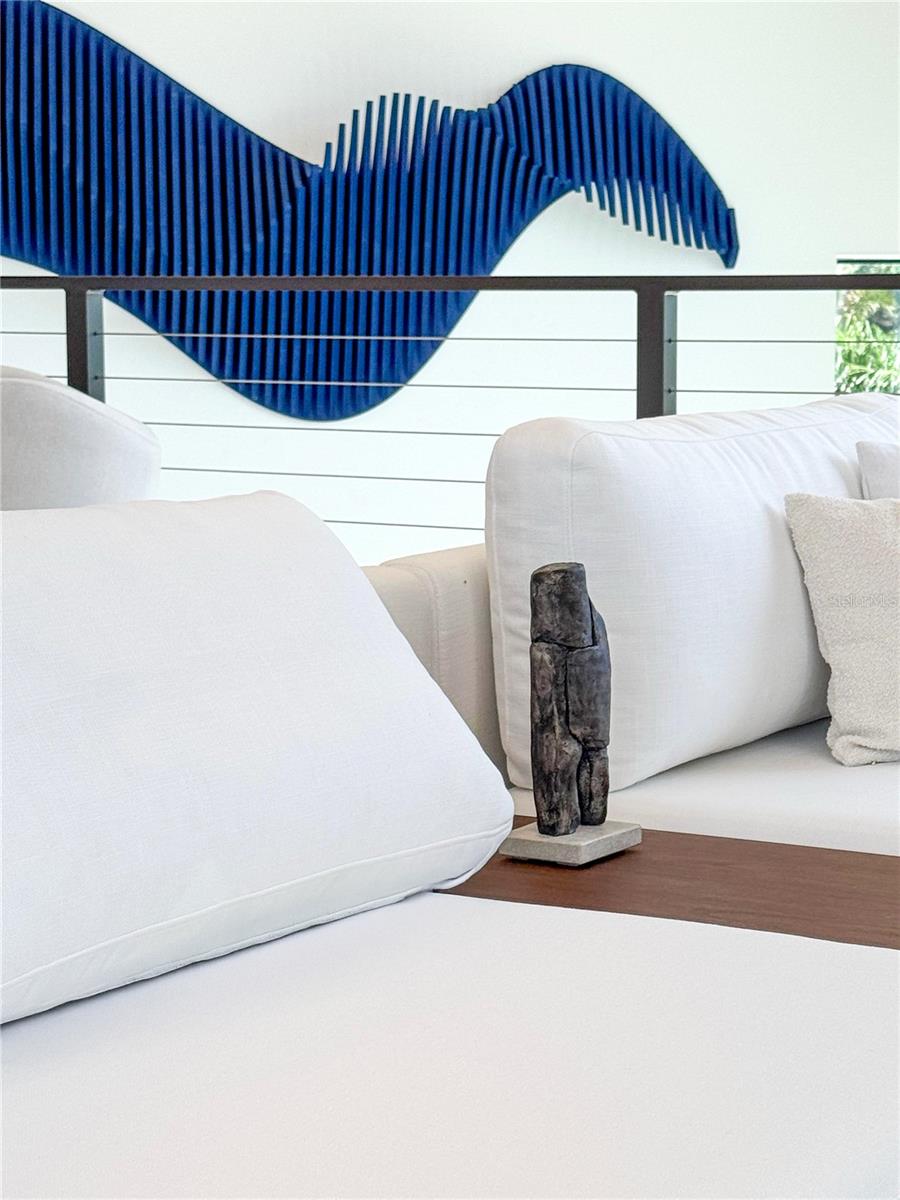 Listing photo id 31 for 519 Rountree Drive