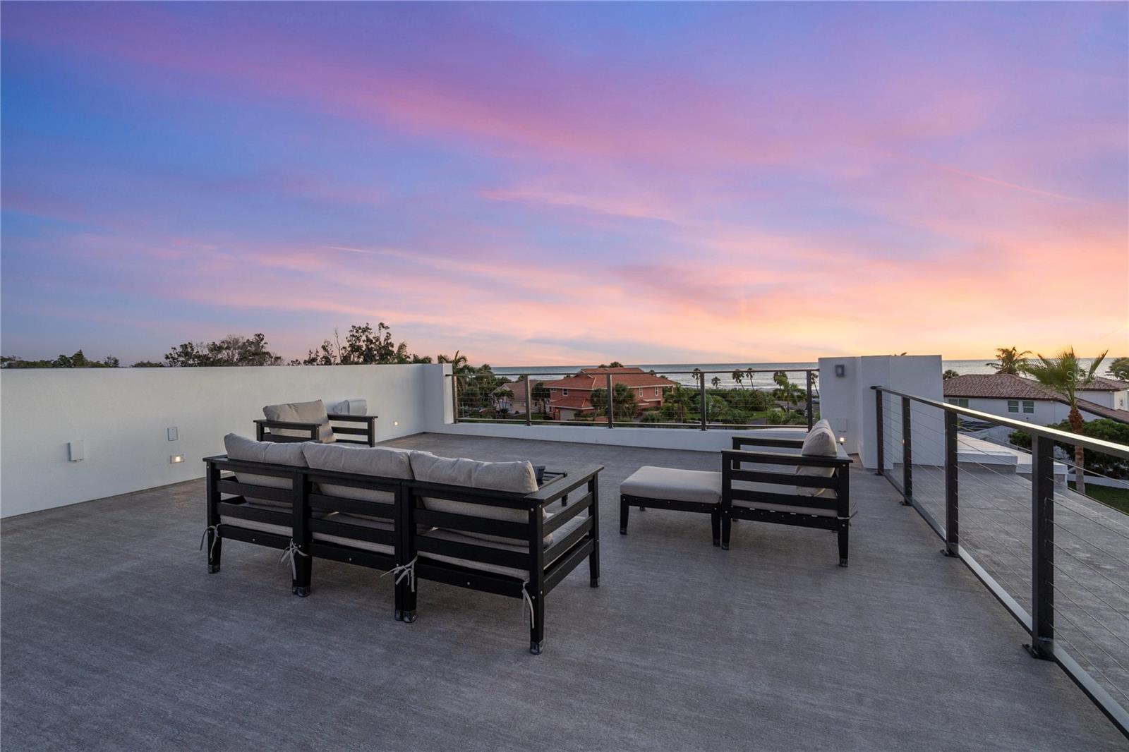 Listing photo id 42 for 519 Rountree Drive