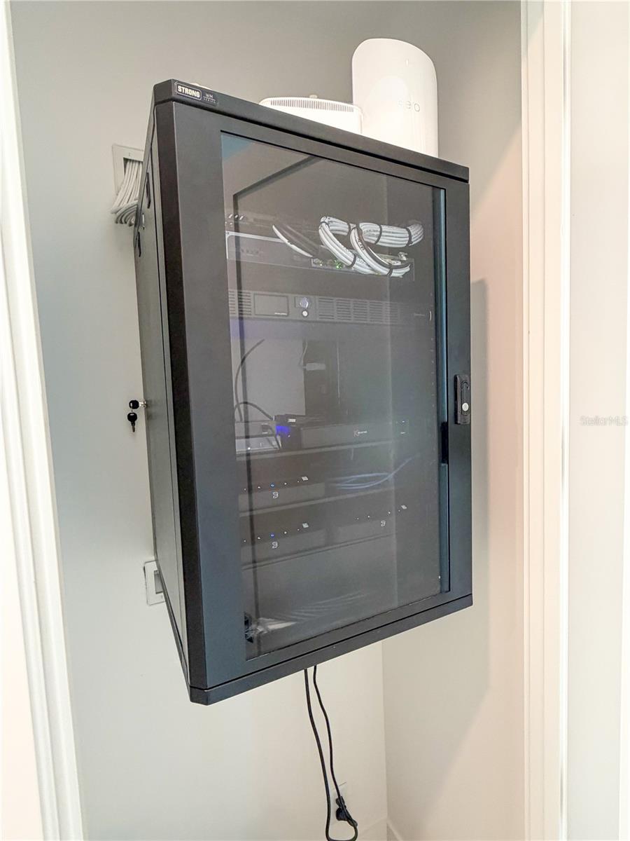 Listing photo id 52 for 519 Rountree Drive