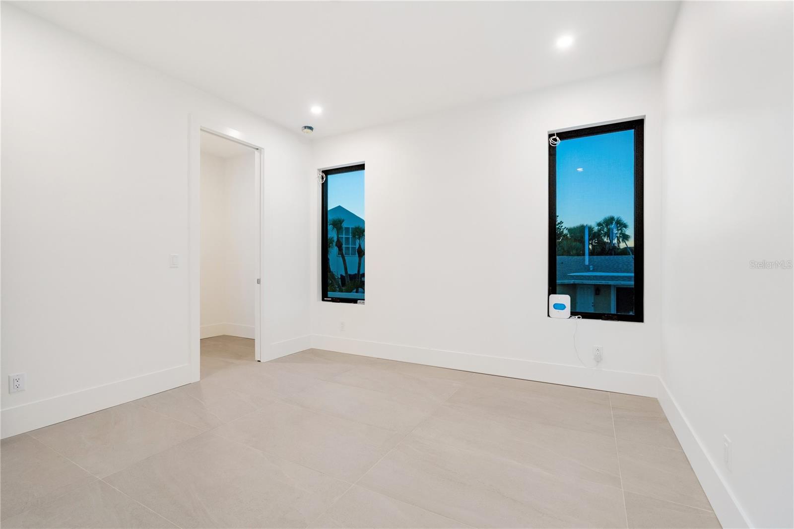 Listing photo id 56 for 519 Rountree Drive