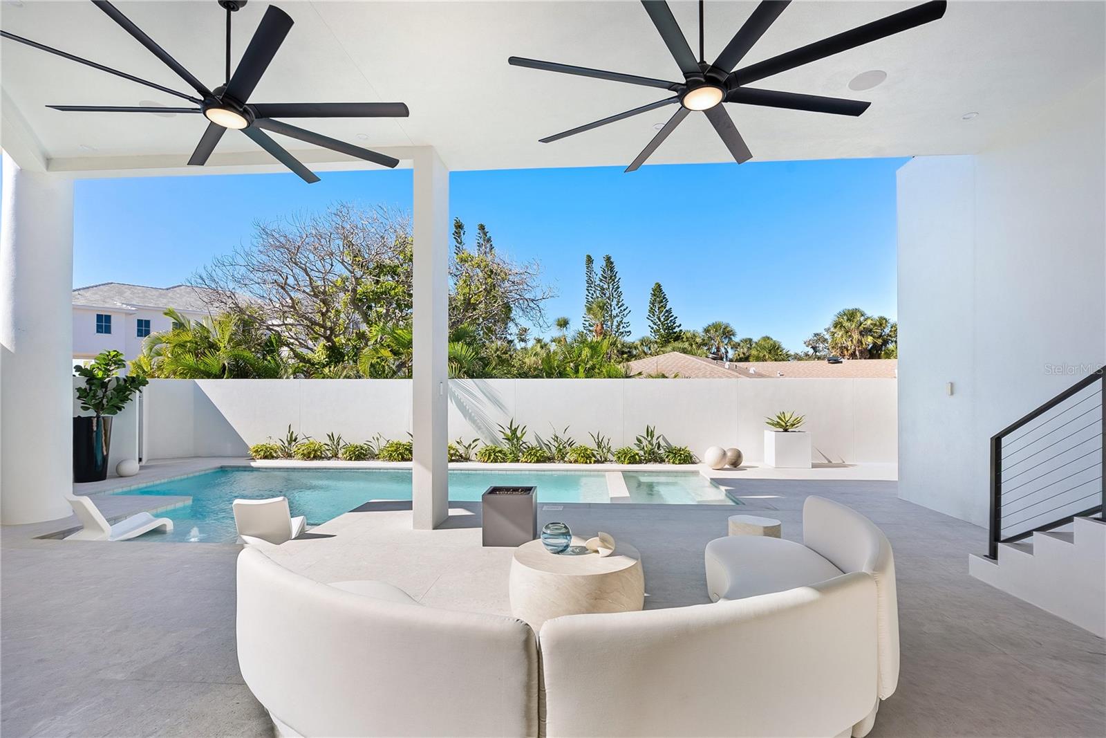 Listing photo id 60 for 519 Rountree Drive