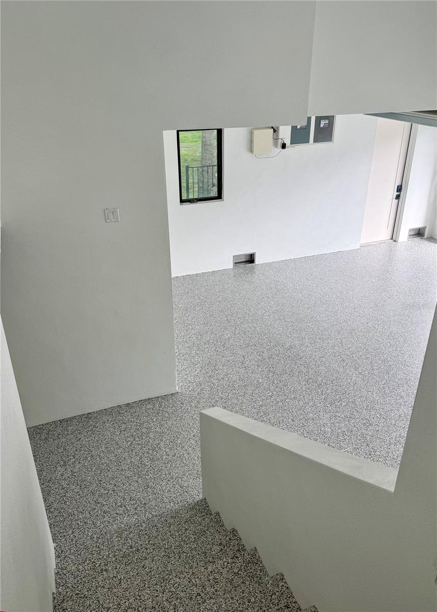 Listing photo id 77 for 519 Rountree Drive