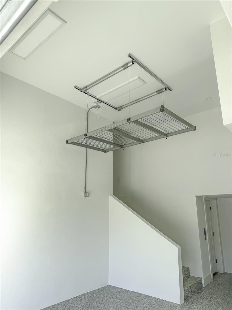 Listing photo id 78 for 519 Rountree Drive