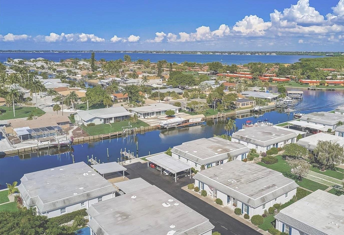 Image 2 of 25 For 9722 Hernando Court