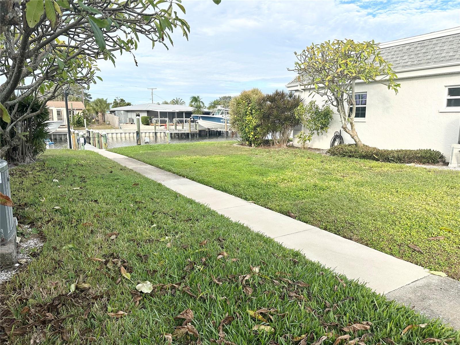 Image 20 of 25 For 9722 Hernando Court