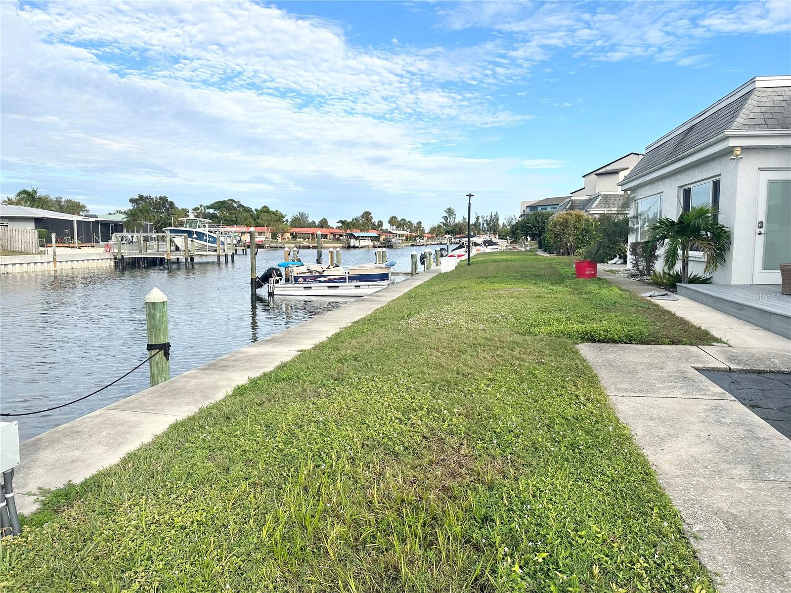 Image 21 of 25 For 9722 Hernando Court