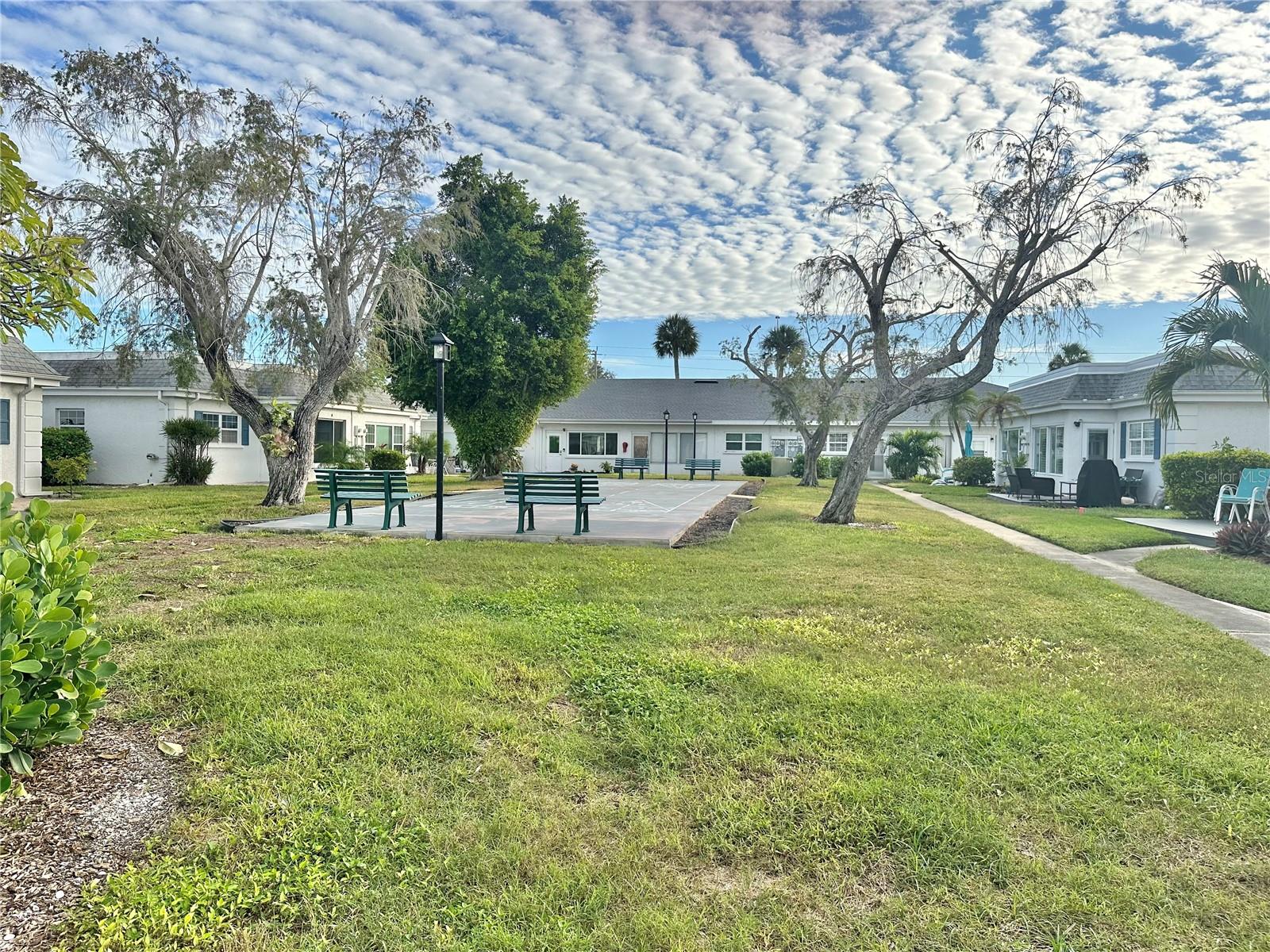 Image 24 of 25 For 9722 Hernando Court