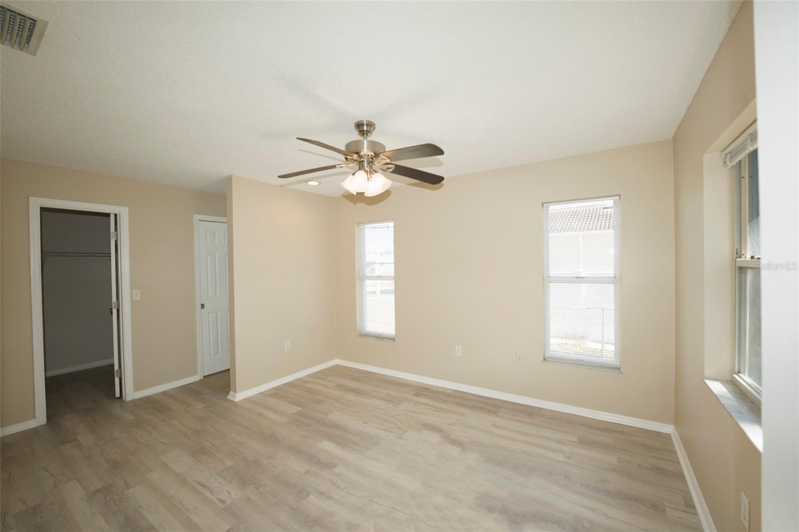 Image 10 of 14 For 207 Periwinkle Road