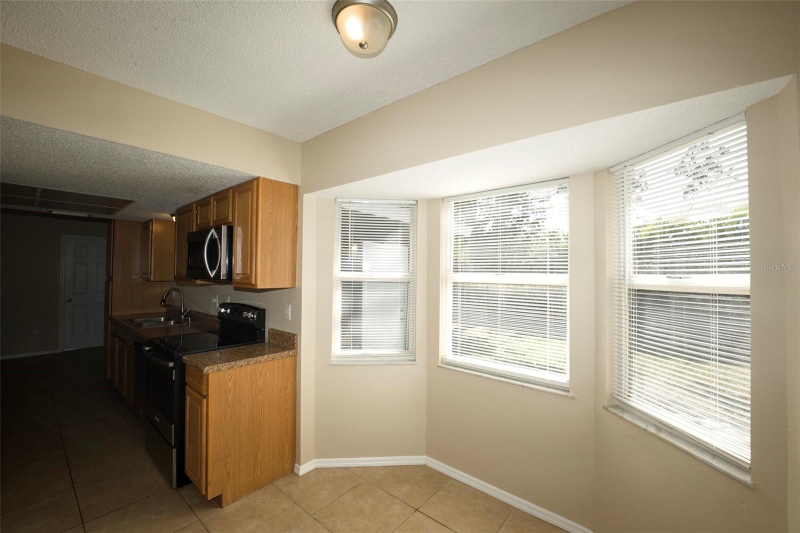 Image 6 of 14 For 207 Periwinkle Road