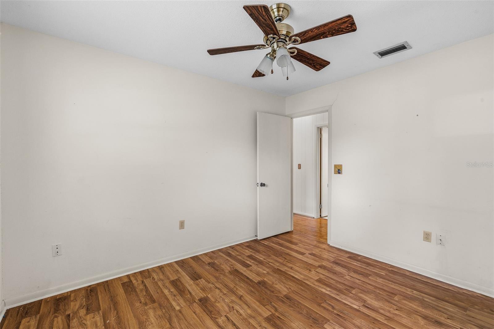 Image 20 of 45 For 1812 48th Street W