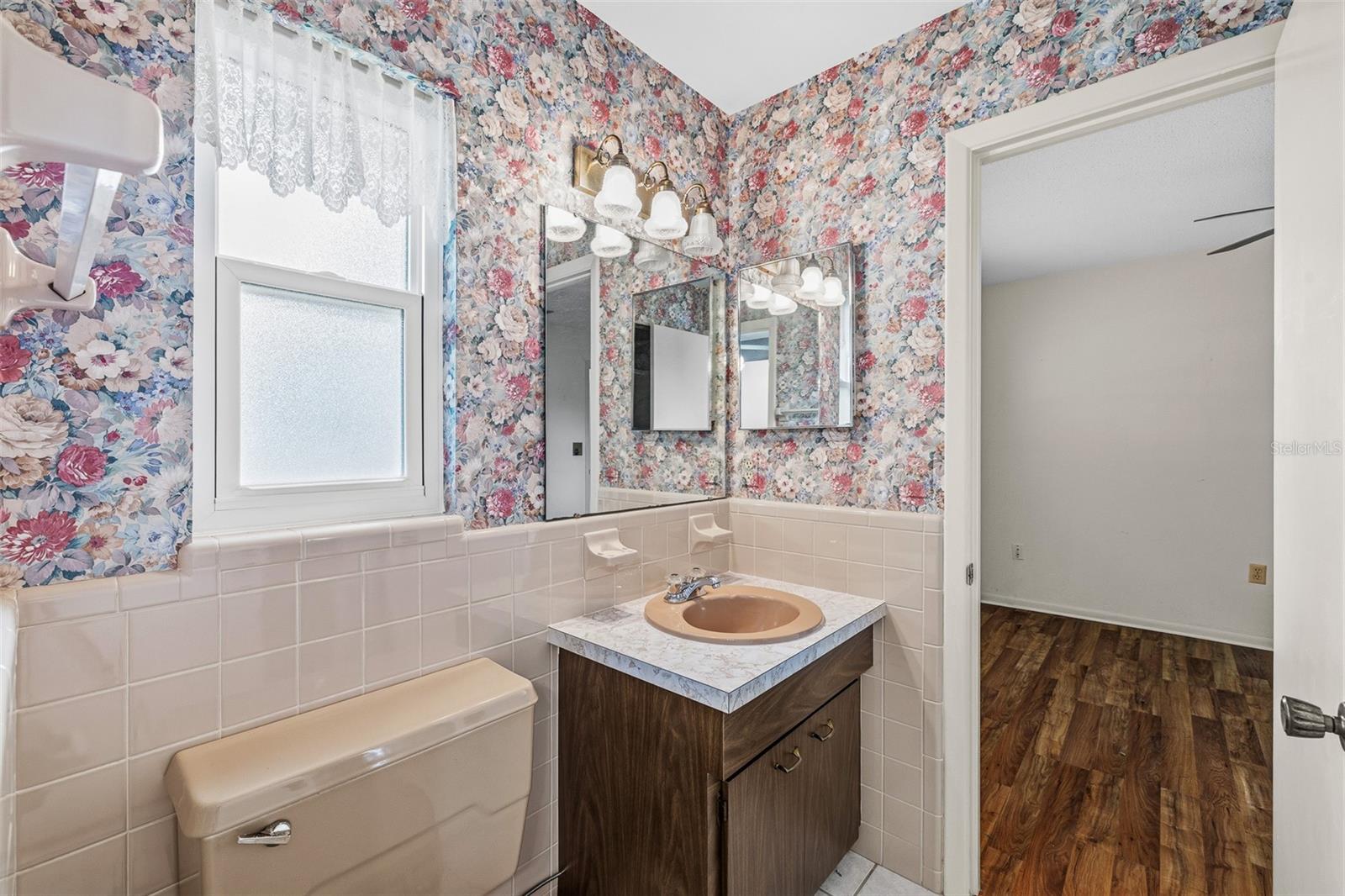 Image 21 of 45 For 1812 48th Street W