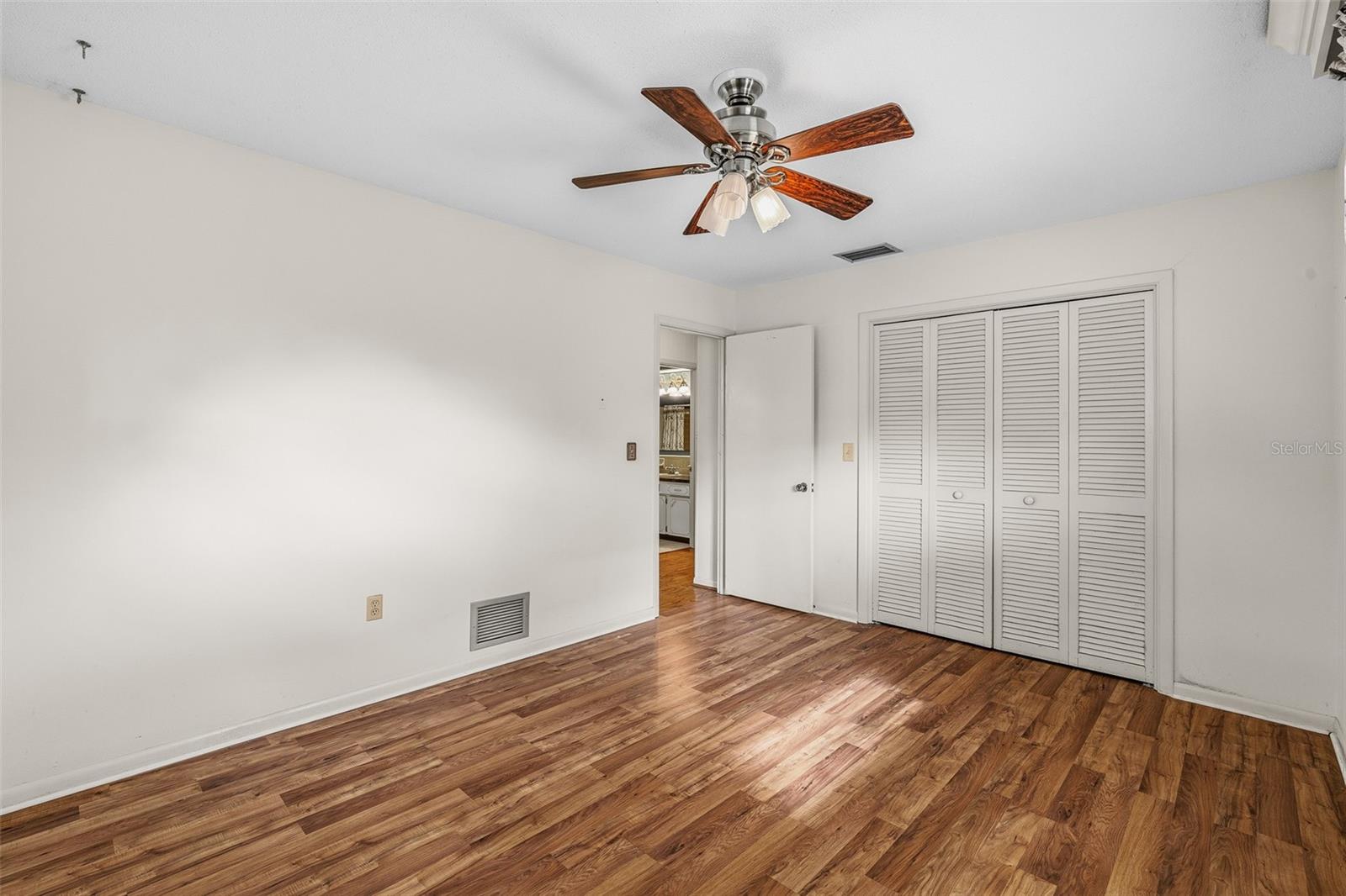 Image 26 of 45 For 1812 48th Street W