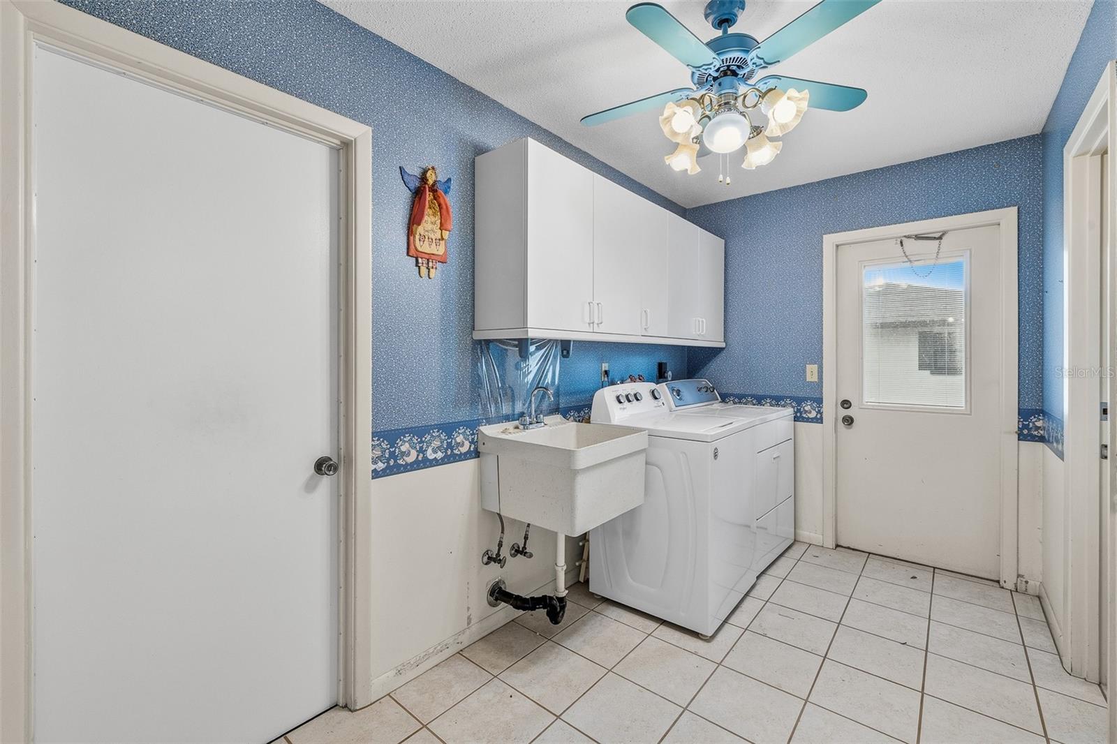 Image 33 of 45 For 1812 48th Street W