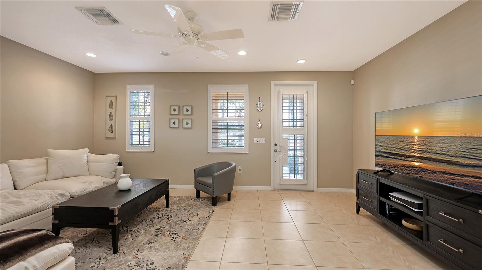 Image 7 of 42 For 3776 82nd Avenue Circle E 103