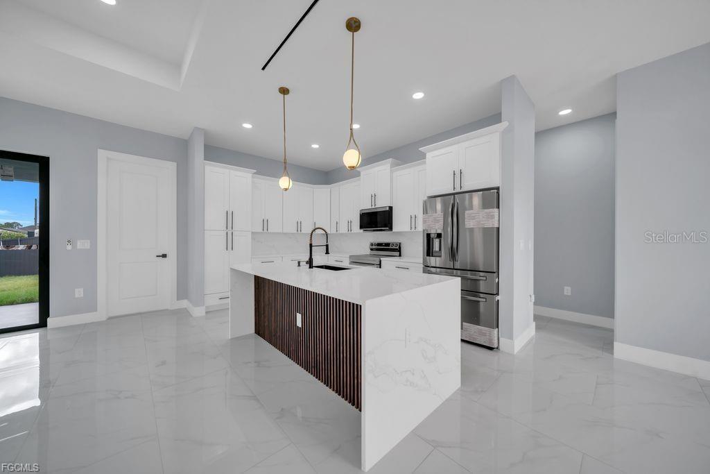 Image 29 of 38 For 54 Tena Avenue S