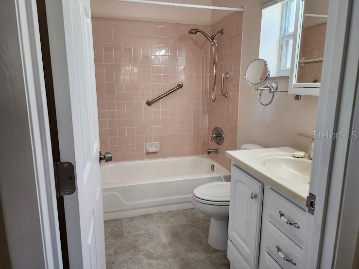 Image 29 of 53 For 3441 Beekman Place 40