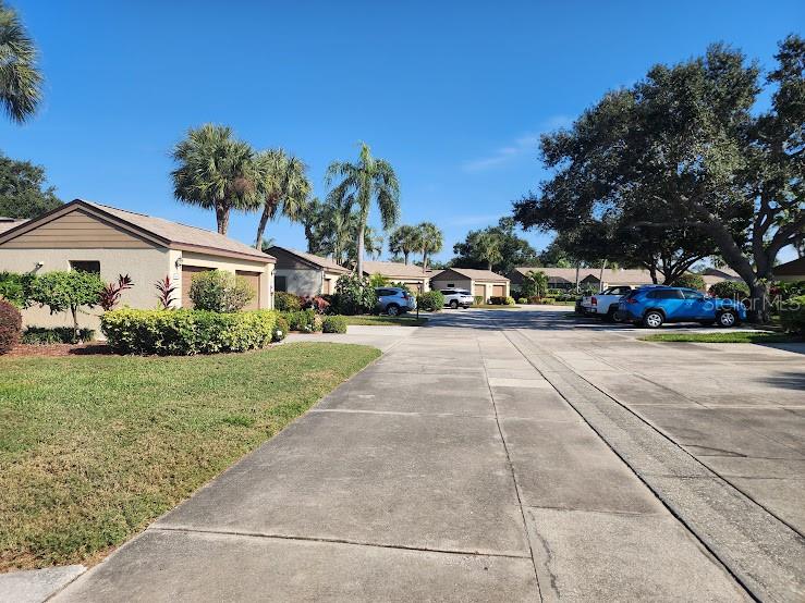 Image 34 of 53 For 3441 Beekman Place 40