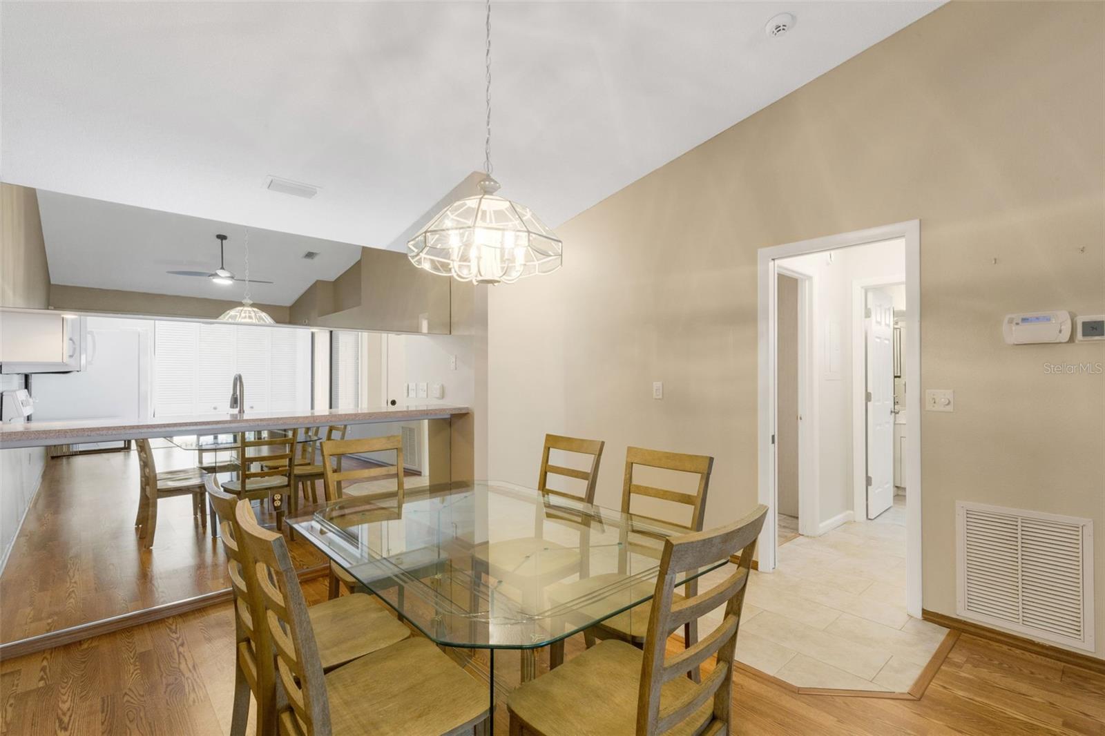 Image 51 of 53 For 3441 Beekman Place 40