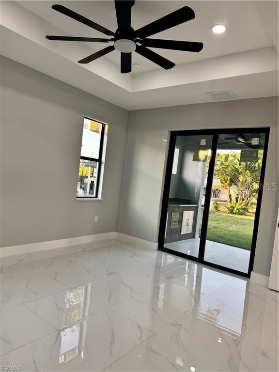 Image 10 of 38 For 3414 4th Street Sw