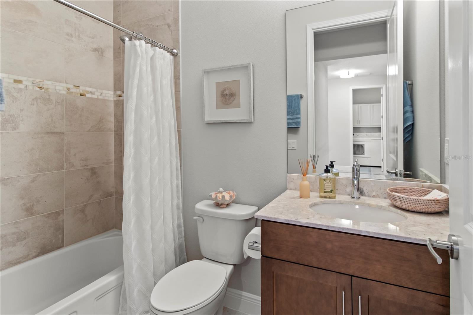 Image 32 of 52 For 7523 Campus Cove