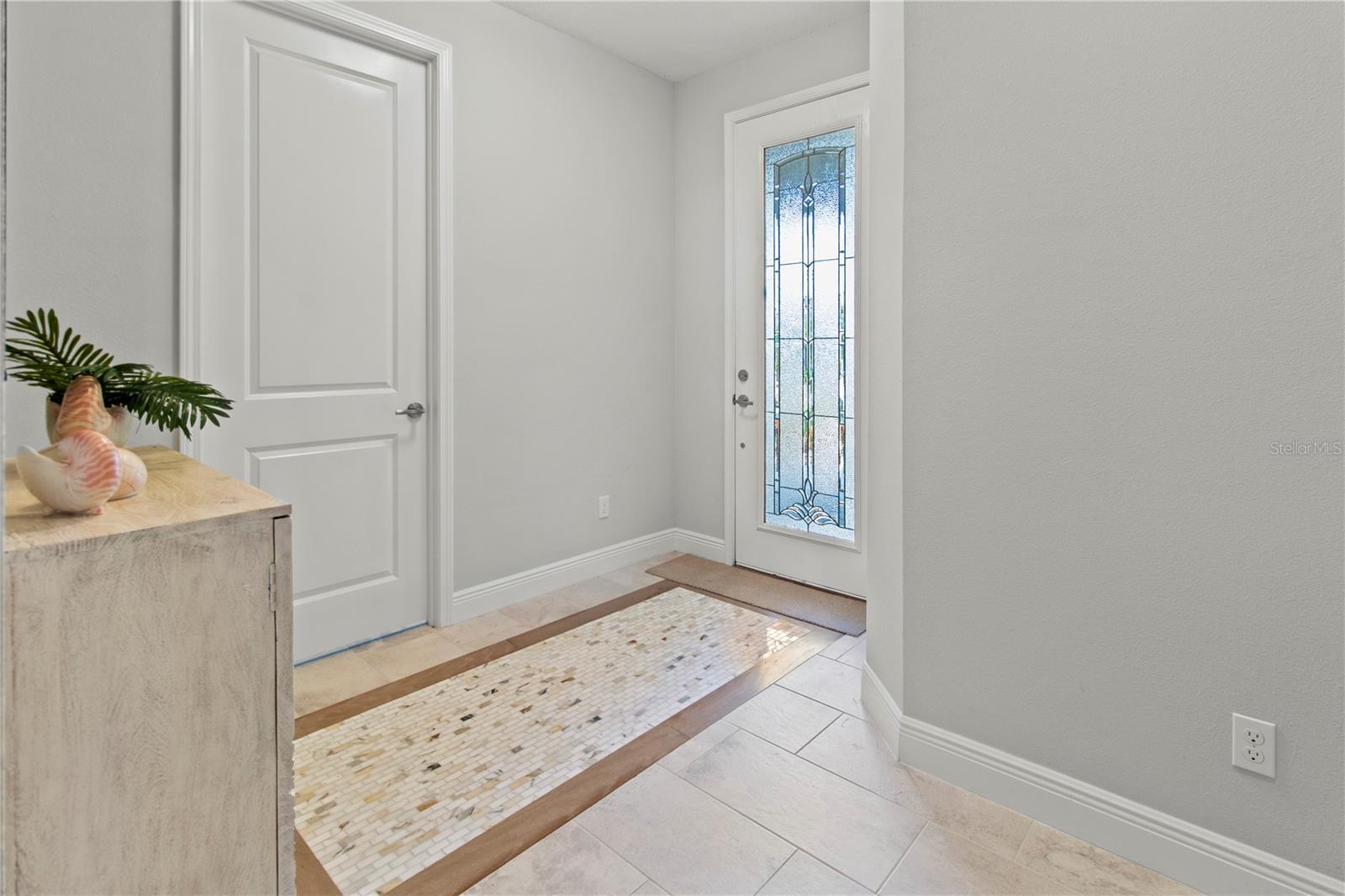 Image 5 of 52 For 7523 Campus Cove