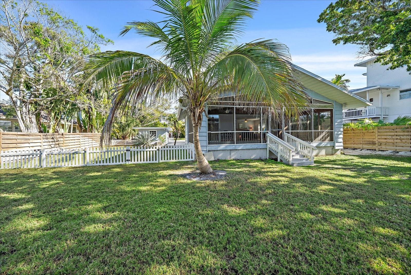 Image 11 of 49 For 6841 Longboat Drive S