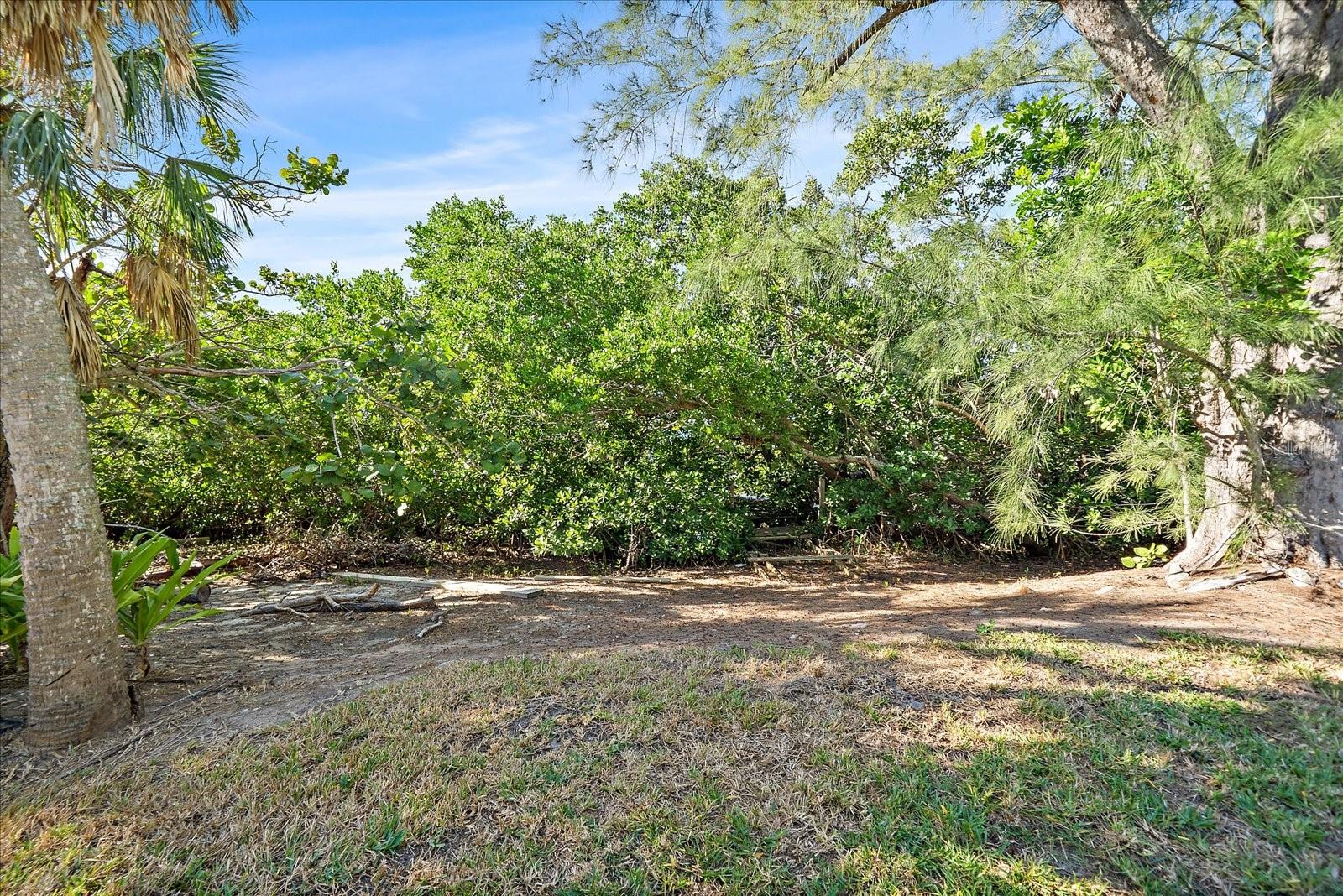 Image 12 of 49 For 6841 Longboat Drive S