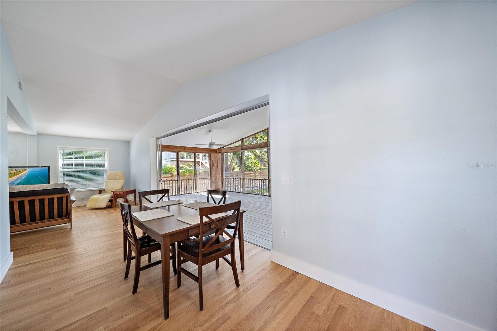 Image 21 of 49 For 6841 Longboat Drive S