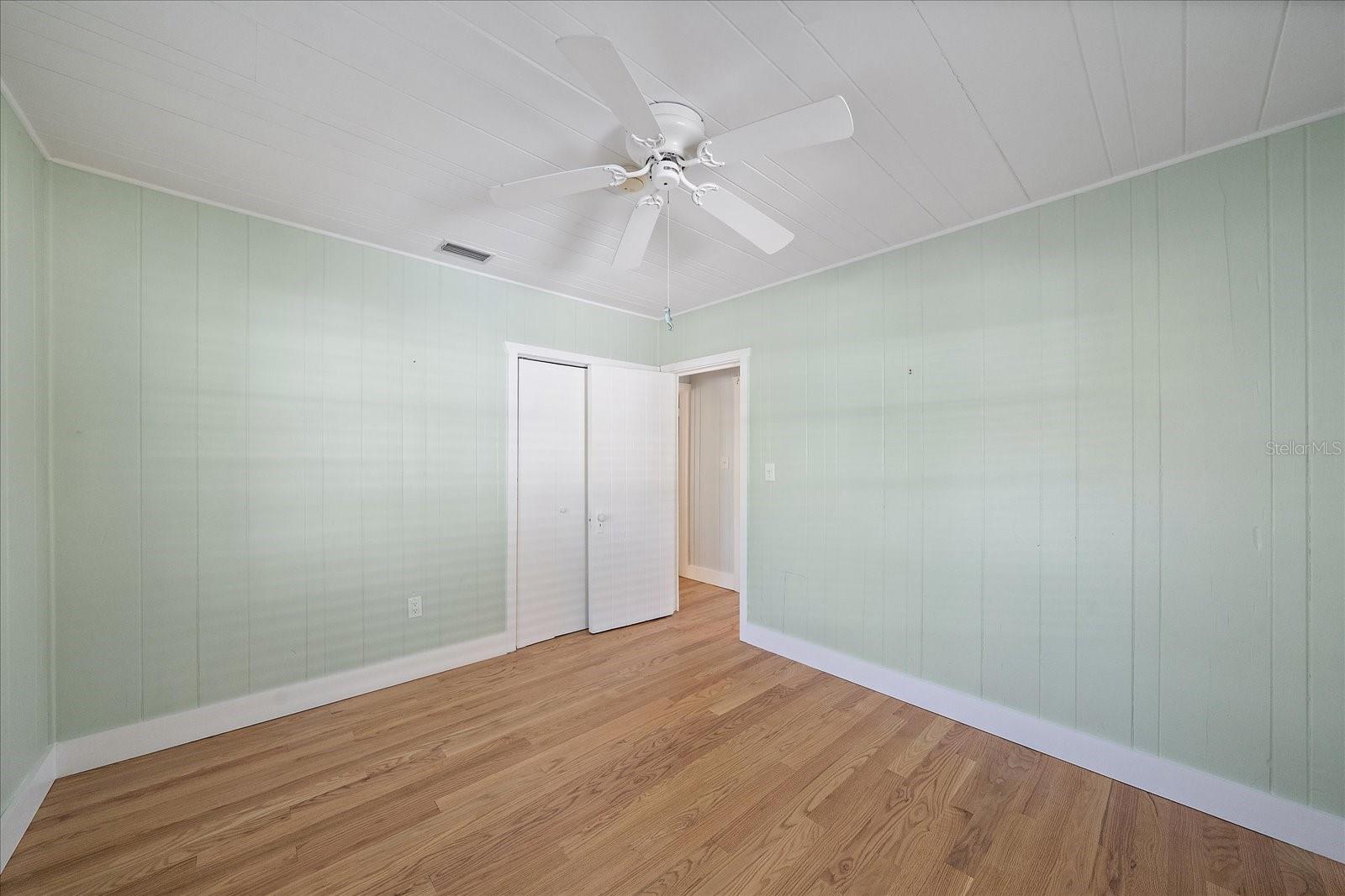 Image 33 of 49 For 6841 Longboat Drive S