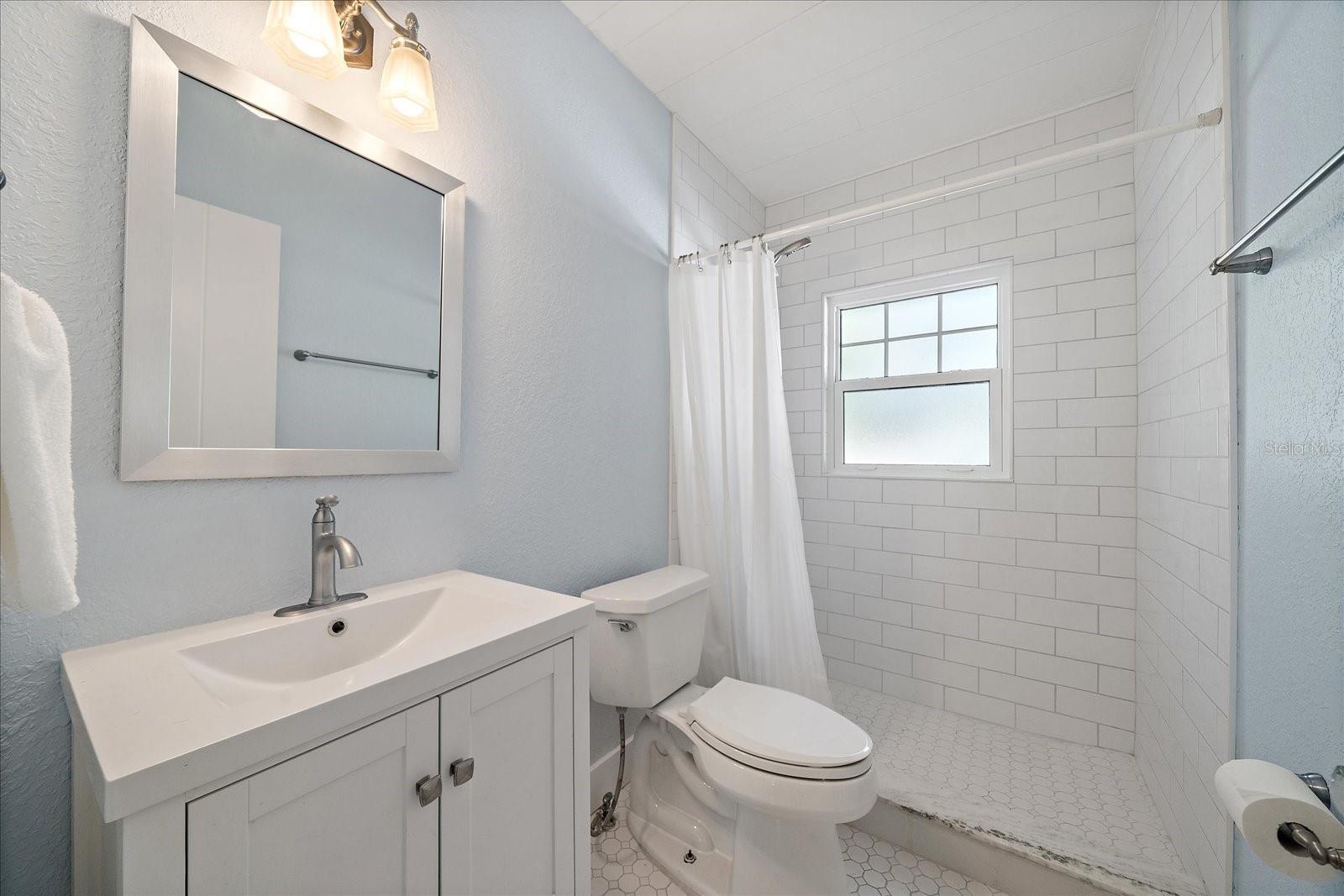 Image 34 of 49 For 6841 Longboat Drive S