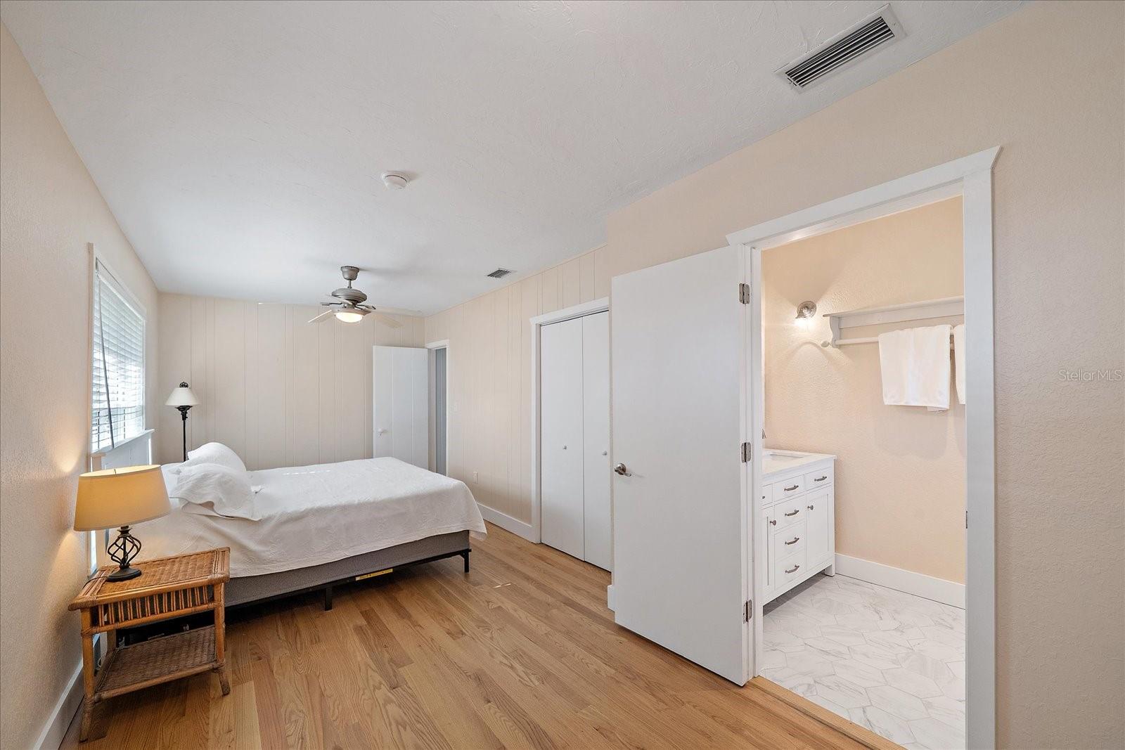 Image 38 of 49 For 6841 Longboat Drive S